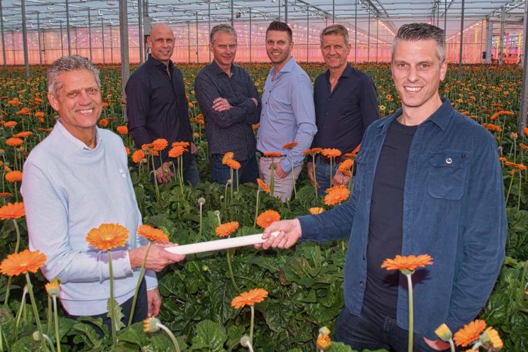 Leo van Holstein met pensioen na 48 jaar Leo van Holstein met pensioen na 48 jaar