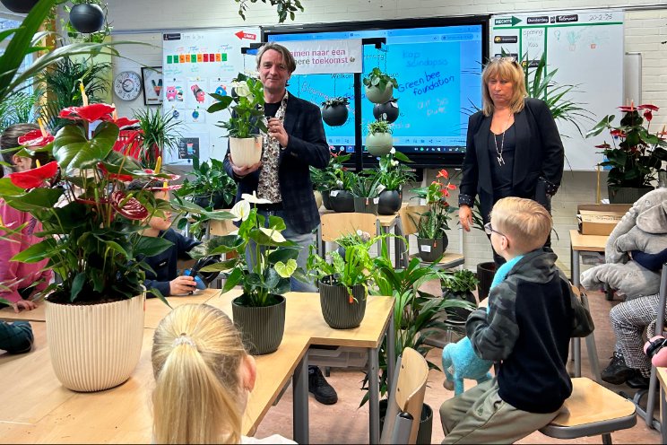 Anthurium Info sluit aan bij GreenBee Foundation Anthurium Info sluit aan bij GreenBee Foundation