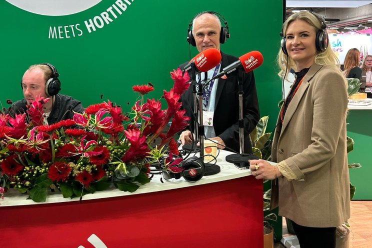 Luister nu live mee vanaf Trade Fair Aalsmeer Luister nu live mee vanaf Trade Fair Aalsmeer
