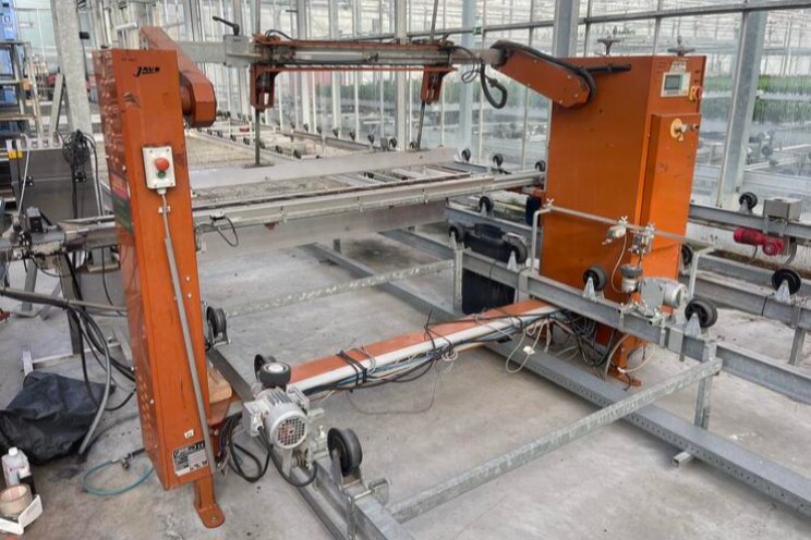 Gespot: Neerzetrobot