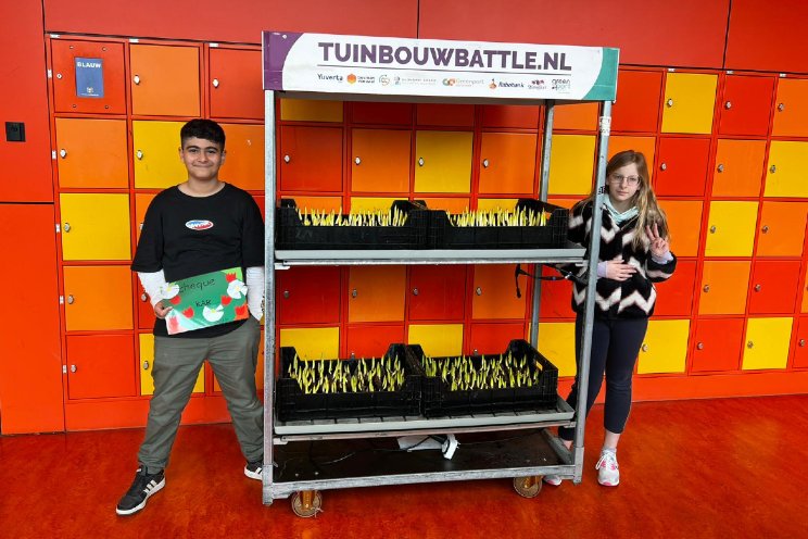 Kindcentrum 'doneert' Tuinbouw Battle kar Kindcentrum 'doneert' Tuinbouw Battle kar