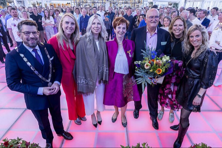 An Beekenkamp geridderd An Beekenkamp geridderd