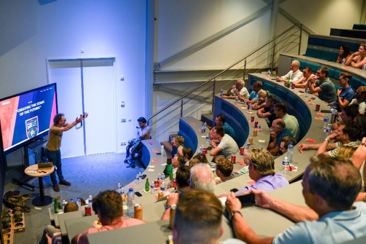 Ben van der Burg spreekt op Decorum Verkopersdag Ben van der Burg spreekt op Decorum Verkopersdag