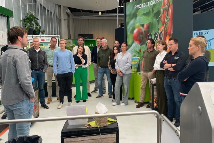 Partners Tomatoworld samen tijdens bijeenkomst Partners Tomatoworld samen tijdens bijeenkomst
